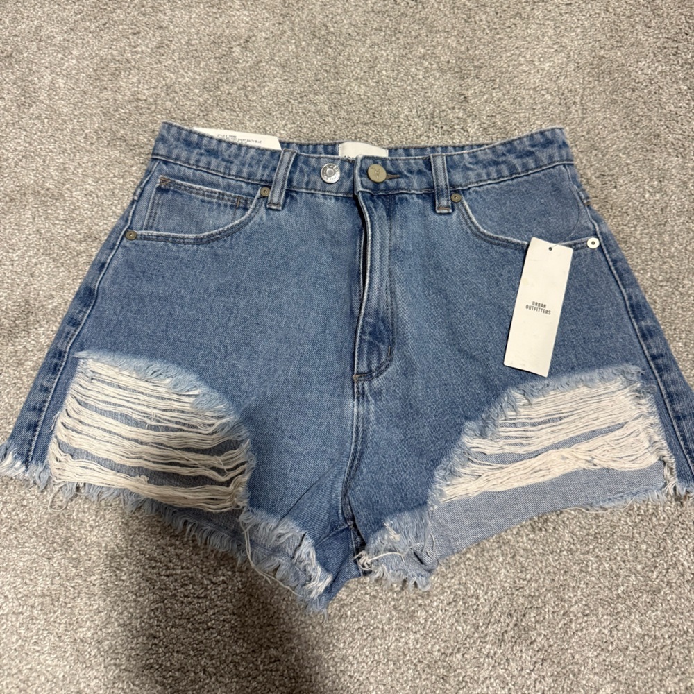 Abrand NWT High Relaxed Jean Short Salty Blue size 28